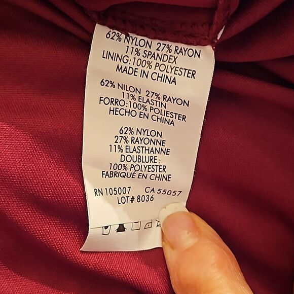 NWT Marina Burgundy lace maxi dress size 8 - Picture 14 of 15